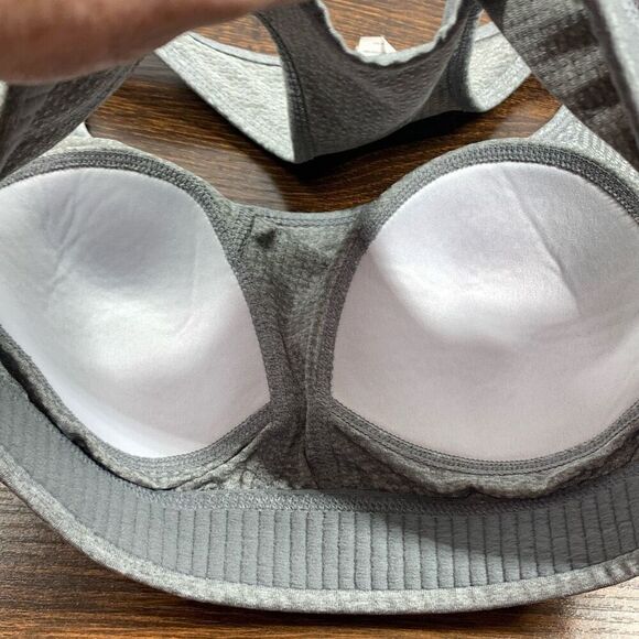 Fila Women's Solid Pullover Lined Racerback Sports Bra Gray Size Medium - Picture 6 of 6